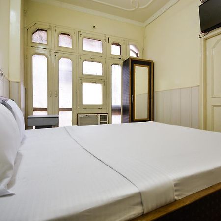 פורוליה Spot On 42091 Hotel Sankat Mochan מראה חיצוני תמונה