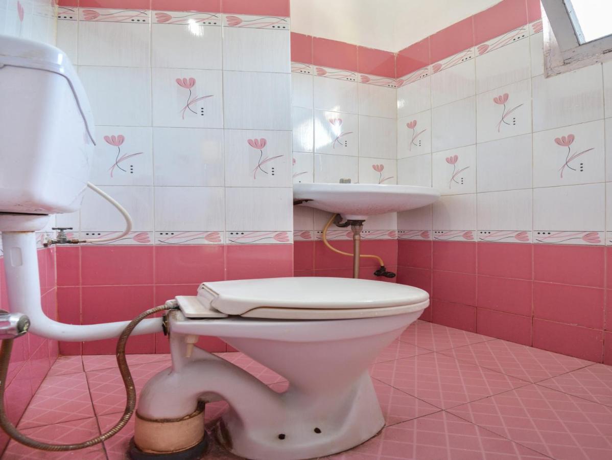 פורוליה Spot On 42091 Hotel Sankat Mochan מראה חיצוני תמונה
